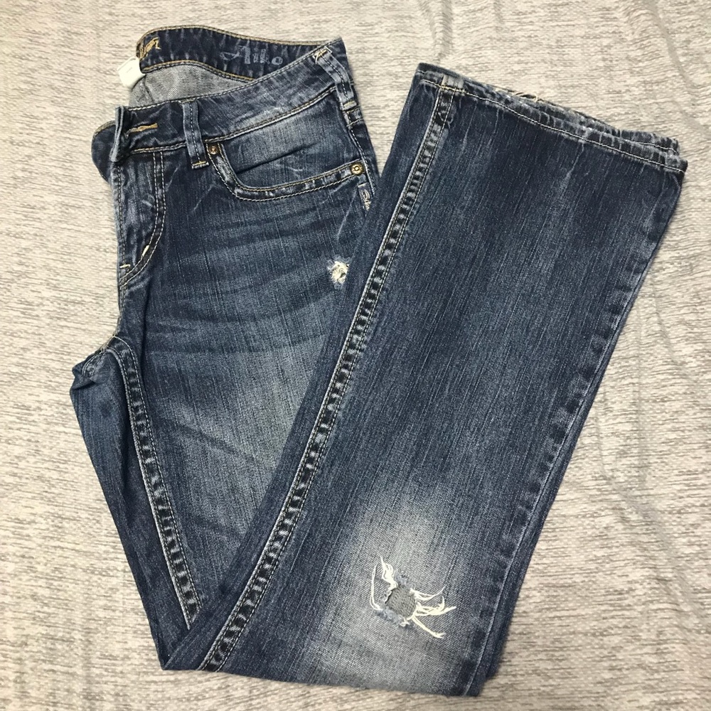 Silver Jeans - Picture 2 of 6